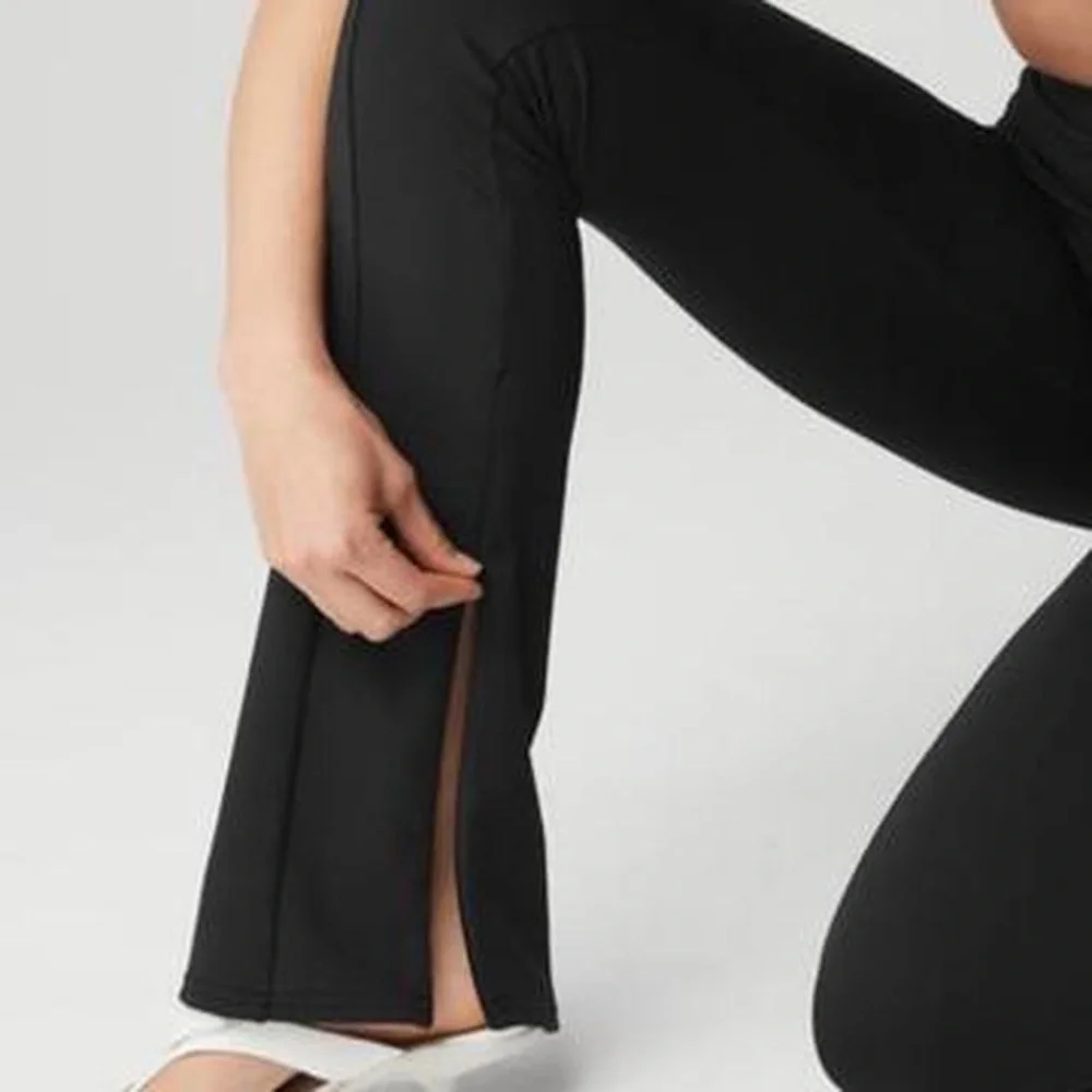 HIGH-WAIST ZIP IT FLARE LEGGING - Picture 3 of 3